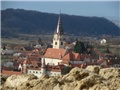 crkva iza oranice